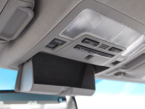 Used 2012 Toyota Camry XLE image 41