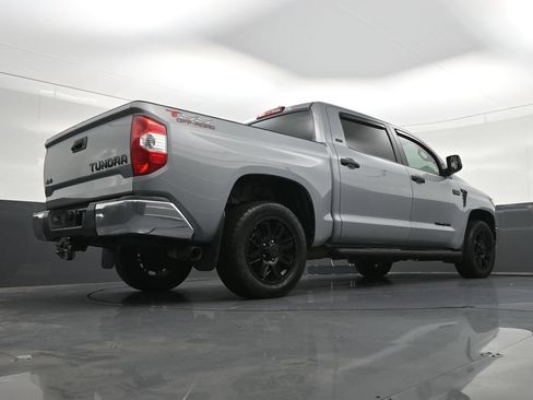 Used 2021 Toyota Tundra SR5 w/ SR5 Upgrade Package AWD/4WD image 28