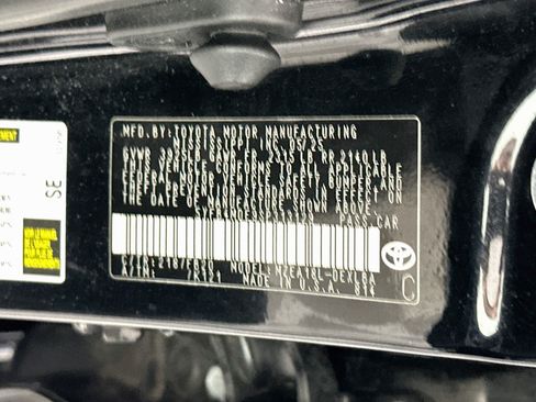 Used 2025 Toyota Corolla LE FWD image 12