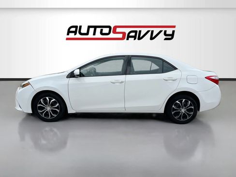 Used 2015 Toyota Corolla LE FWD image 4
