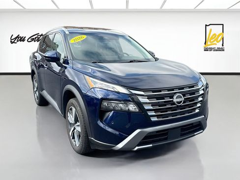 Used 2026 Nissan Rogue SL FWD image 3