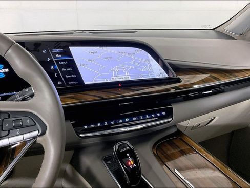 Used 2023 Cadillac Escalade Sport Platinum w/ LPO, ONYX Package AWD/4WD image 8