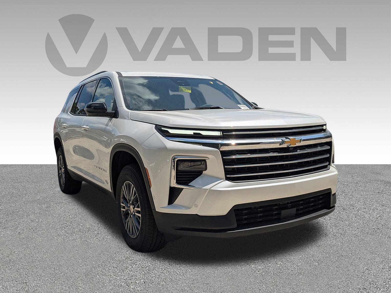 New 2025 Chevrolet Traverse LT w/ Enhanced Driving Package AWD/4WD image 4