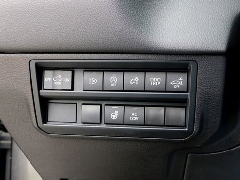 Used 2024 Toyota Tundra Limited image 20