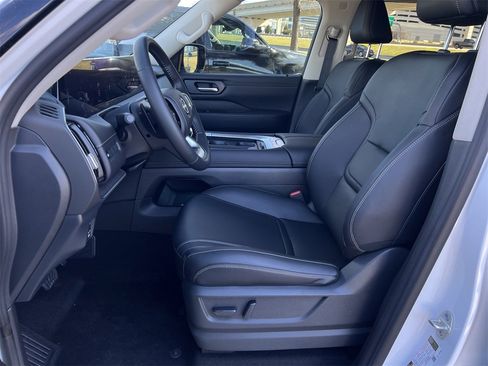 New 2026 Nissan Armada SV image 13