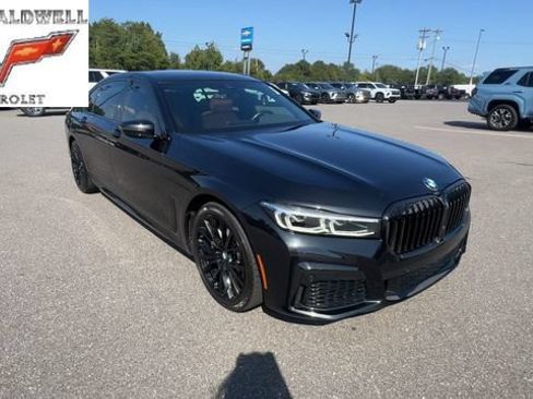 Used 2021 BMW 740i xDrive w/ Luxury Rear Seating Package AWD/4WD image 5