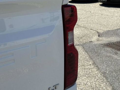 Used 2023 Chevrolet Silverado 1500 LT AWD/4WD image 28