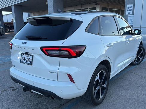 Used 2023 Ford Escape ST-Line Select w/ Tech Pack #2 image 11