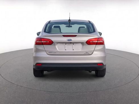 Used 2016 Ford Focus SE FWD image 7