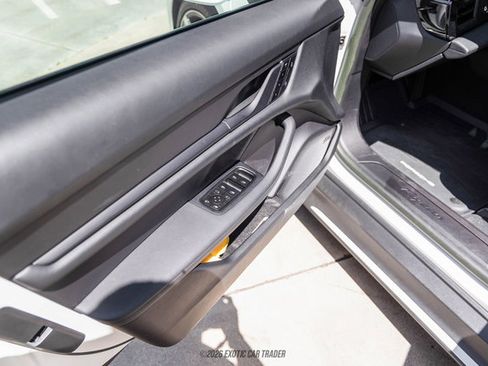 Used 2023 Porsche Taycan RWD image 27
