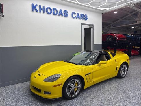Used 2012 Chevrolet Corvette Grand Sport w/ 3LT Preferred Equipment Group RWD image 3