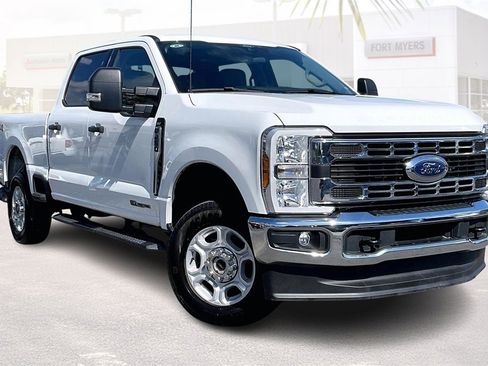 Used 2025 Ford F250 XLT image 1