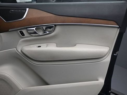 Used 2016 Volvo XC90 T6 Inscription w/ Vision Package AWD/4WD image 29