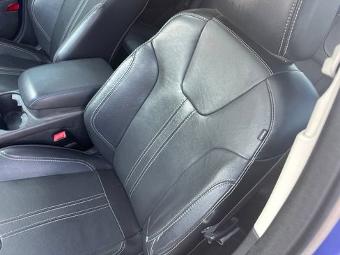 Used 2014 Ford Focus Titanium FWD image 3