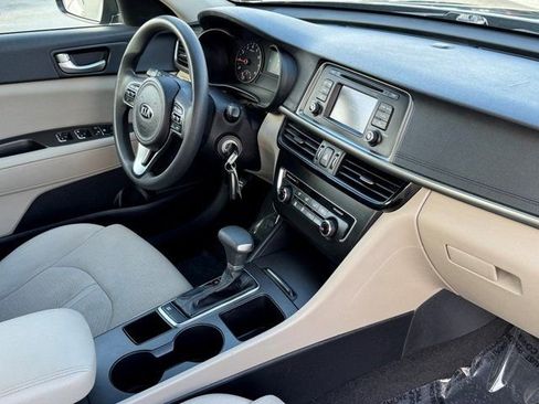 Used 2016 Kia Optima LX image 9