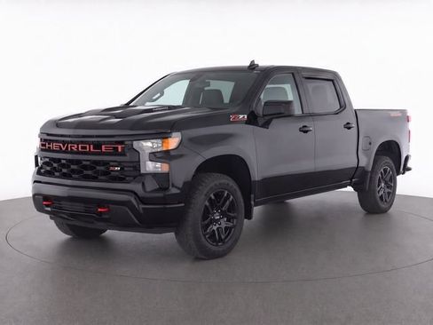 Used 2025 Chevrolet Silverado 1500 Custom Trail Boss AWD/4WD image 1