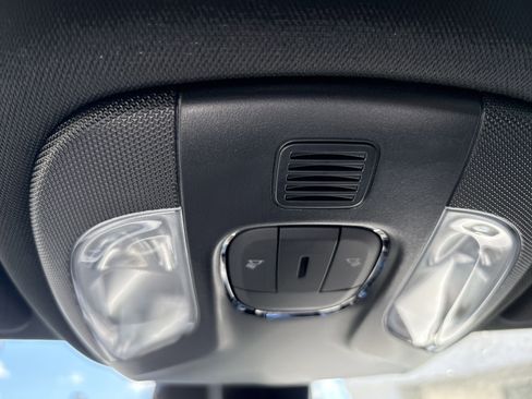 New 2026 Jeep Compass Latitude image 29