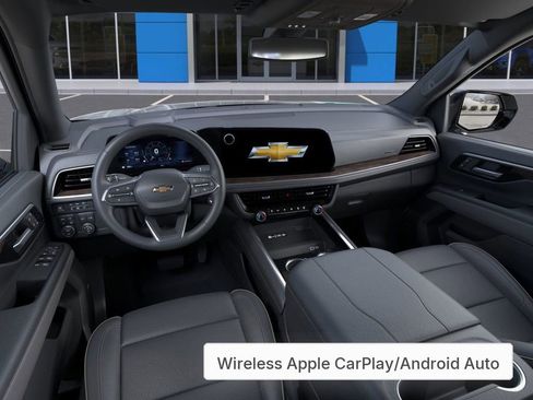 New 2025 Chevrolet Suburban Premier image 20