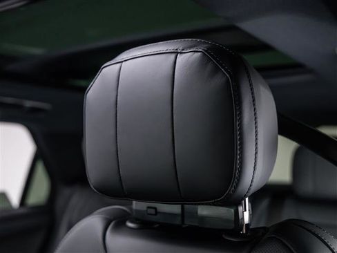 New 2026 Land Rover Range Rover Sport SE image 18