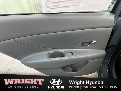 Certified 2023 Hyundai Elantra SE w/ Cargo Package image 12