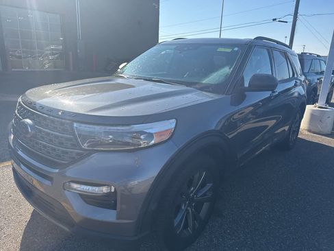 Used 2021 Ford Explorer XLT w/ Equipment Group 202A image 26