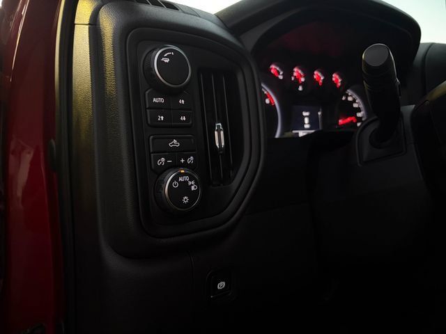 Used 2019 Chevrolet Silverado 1500 Custom Trail Boss w/ Custom Convenience Package AWD/4WD image 29