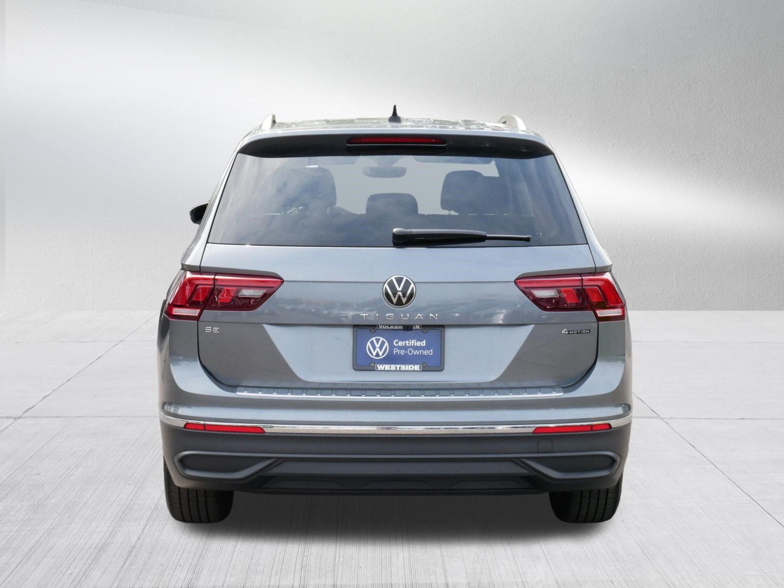 Certified 2023 Volkswagen Tiguan SE w/ Panoramic Sunroof Package AWD/4WD image 6