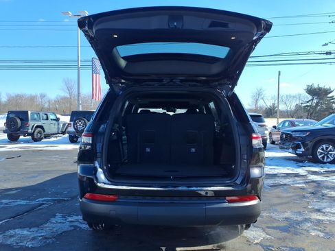 Certified 2025 Jeep Grand Cherokee L Altitude image 10