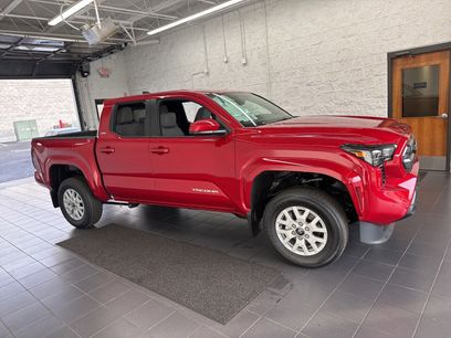 New 2025 Toyota Tacoma SR5