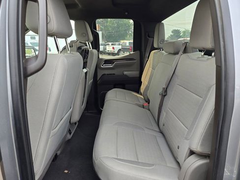 Used 2023 GMC Sierra 1500 SLE w/ Enhanced Capability Package AWD/4WD image 16