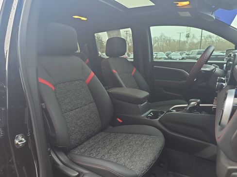 Used 2023 Chevrolet Colorado Z71 w/ Z71 Convenience Package 2 image 33