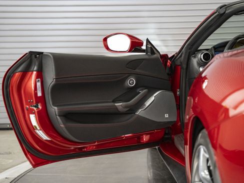 Used 2023 Ferrari Portofino M image 24