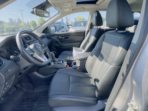 Used 2022 Nissan Rogue Sport SL w/ Premium Package image 15