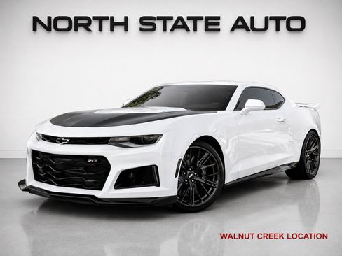 Used 2018 Chevrolet Camaro ZL1 RWD image 1