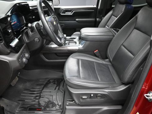 Used 2024 Chevrolet Silverado 1500 LTZ w/ LTZ Premium Package AWD/4WD image 15