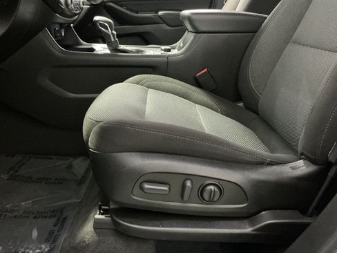 Used 2023 Chevrolet Traverse LT w/ LPO, Floor Liner Package AWD/4WD image 15
