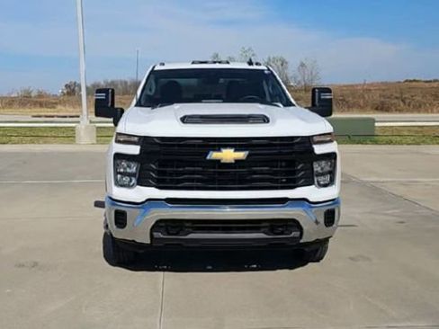New 2026 Chevrolet Silverado 3500 W/T AWD/4WD image 3