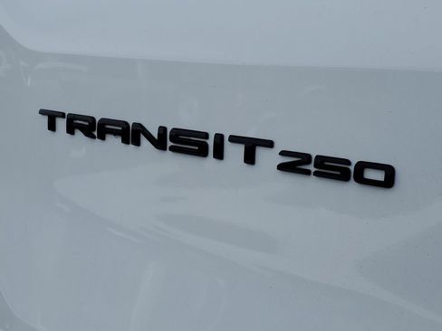 New 2026 Ford Transit 250 148 Medium Roof RWD image 32