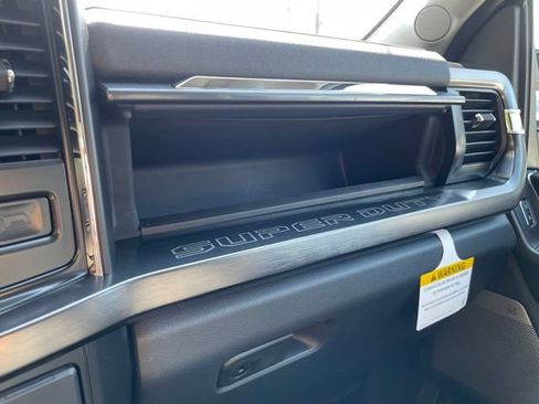 New 2026 Ford F250 Lariat w/ Black Appearance Package AWD/4WD image 43