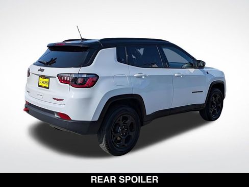Used 2024 Jeep Compass Trailhawk AWD/4WD image 9