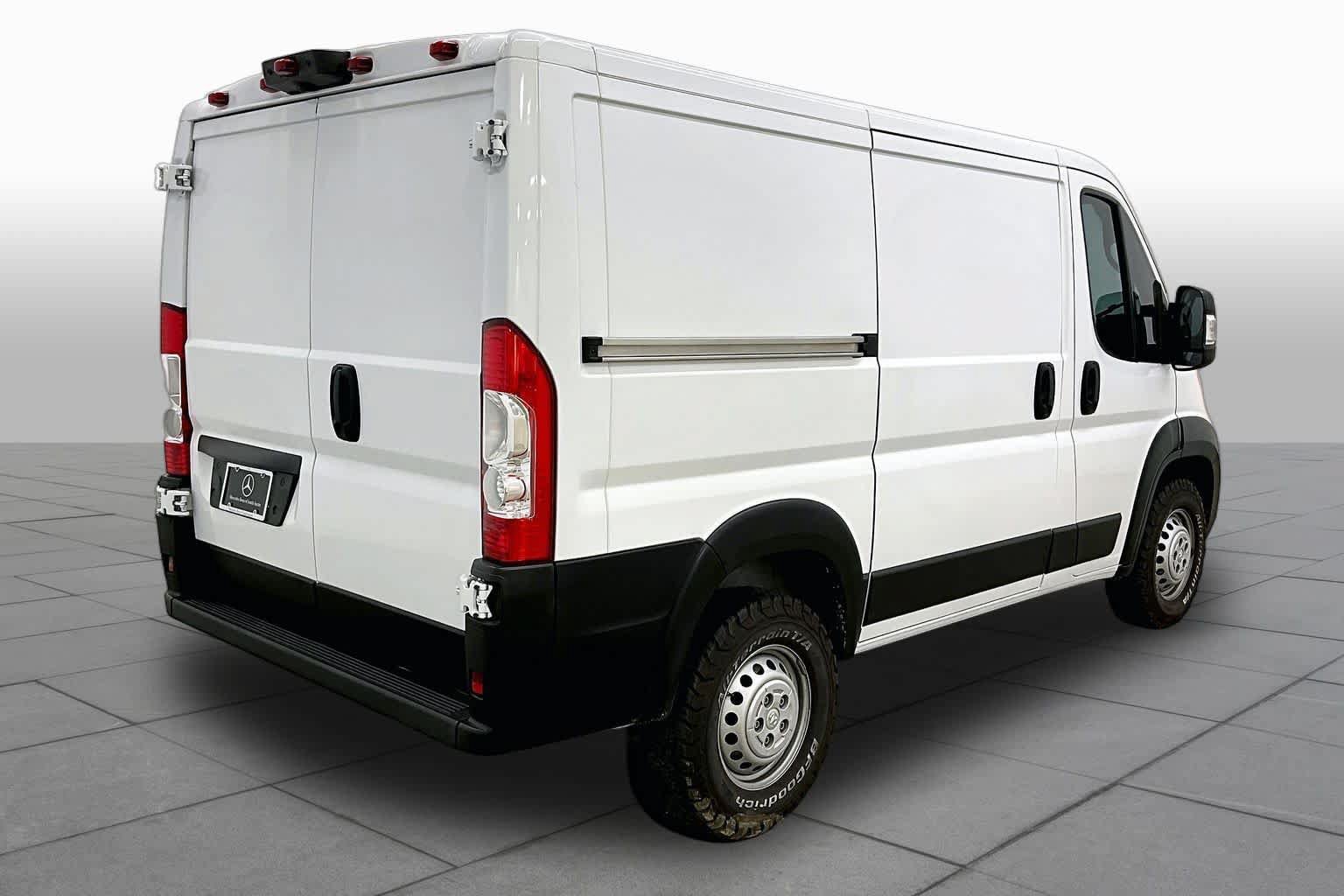 Used 2026 RAM ProMaster 1500 w/ Convenience Group FWD image 12