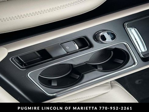 New 2026 Lincoln Corsair Premiere image 33