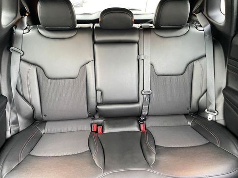 Used 2025 Jeep Compass Trailhawk image 37