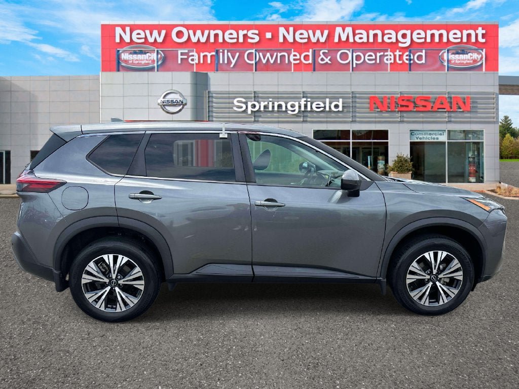 Used 2022 Nissan Rogue SV AWD/4WD image 4