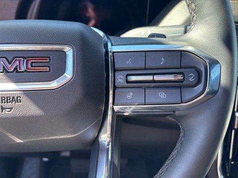 Used 2025 GMC Yukon Elevation image 14