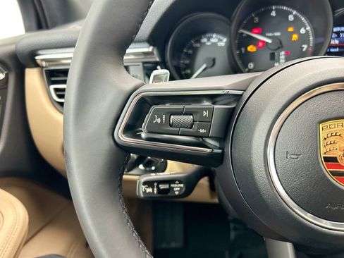 Used 2026 Porsche Macan AWD/4WD image 14