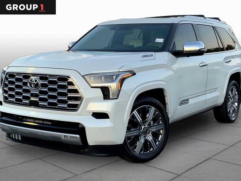 Used 2025 Toyota Sequoia Capstone image 1