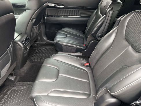 Used 2023 Hyundai Palisade Calligraphy image 13