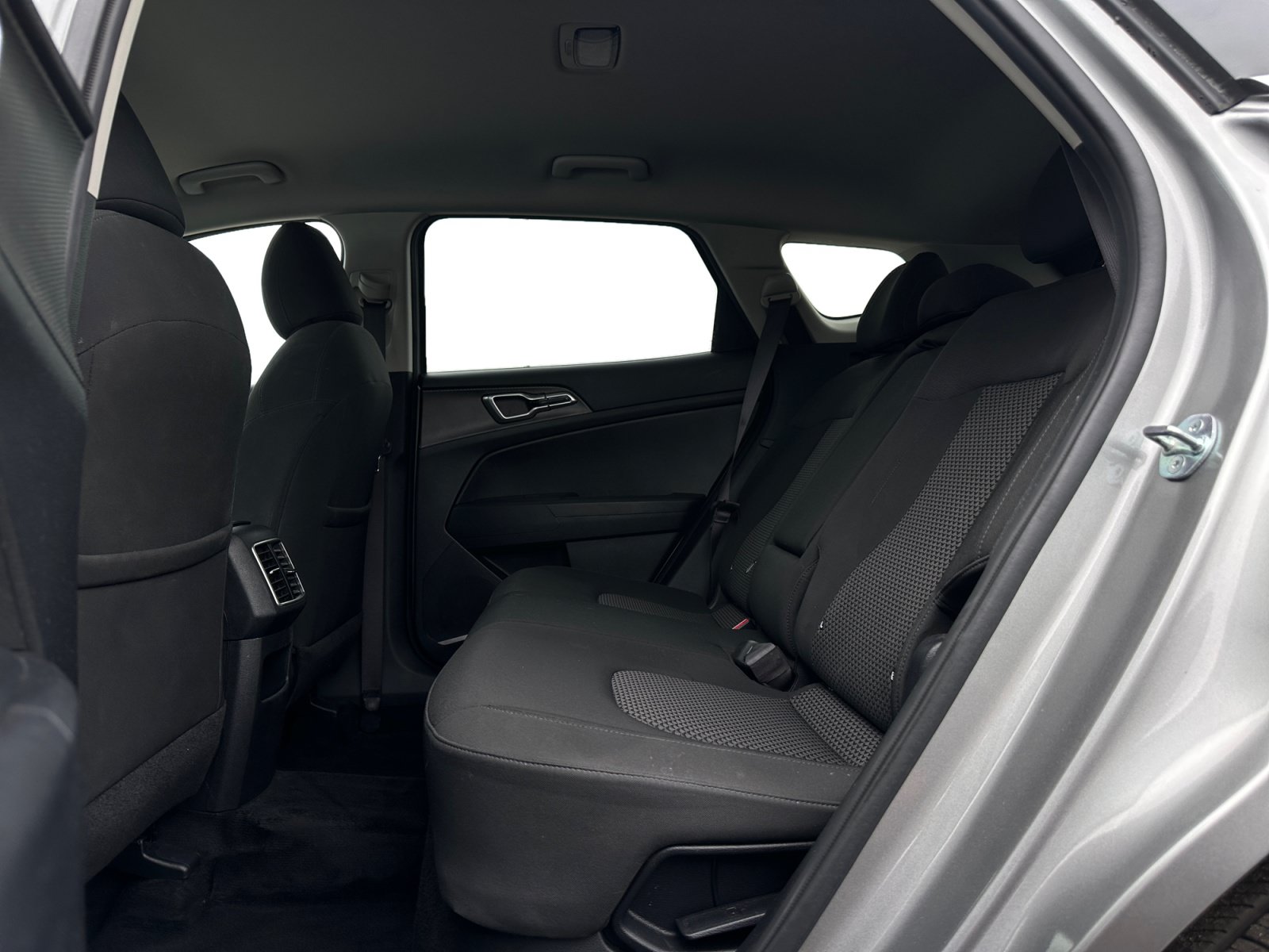 Used 2023 Kia Sportage LX FWD image 13
