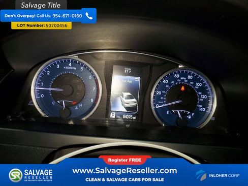 Used 2015 Toyota Camry XLE w/ Moonroof Package image 12